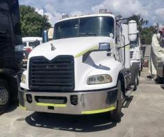 Cabezote Mack Pinnacle CXU613600 2008